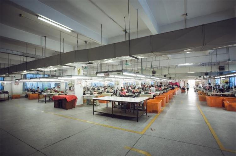 ħwejjeġ ta 'taħt tas-superhero għas-subien