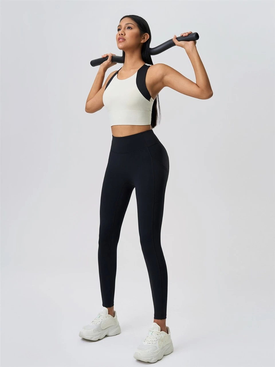 Color-Block Cropped Built-in Bra Lifting Back Support Sports Bra Yoga Workout Top For Women
